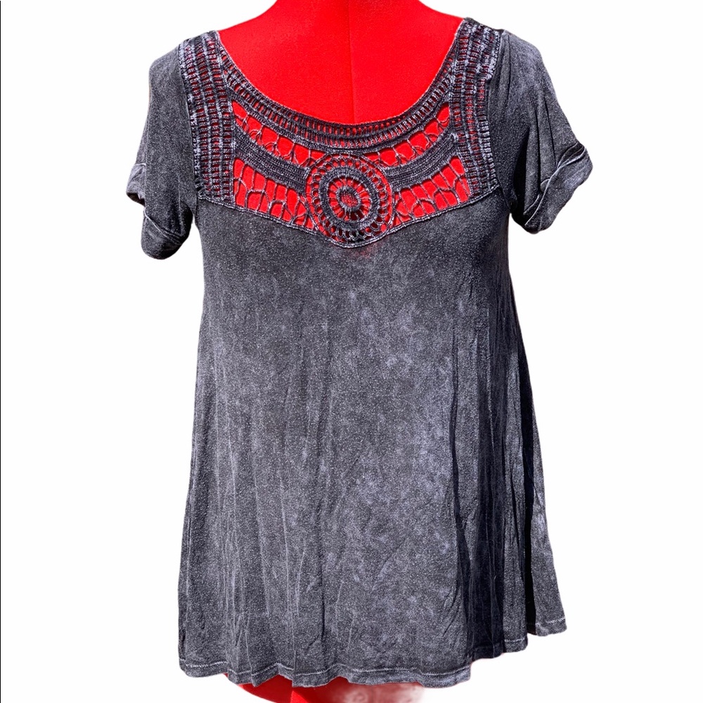 Daytrip top with crochet detail